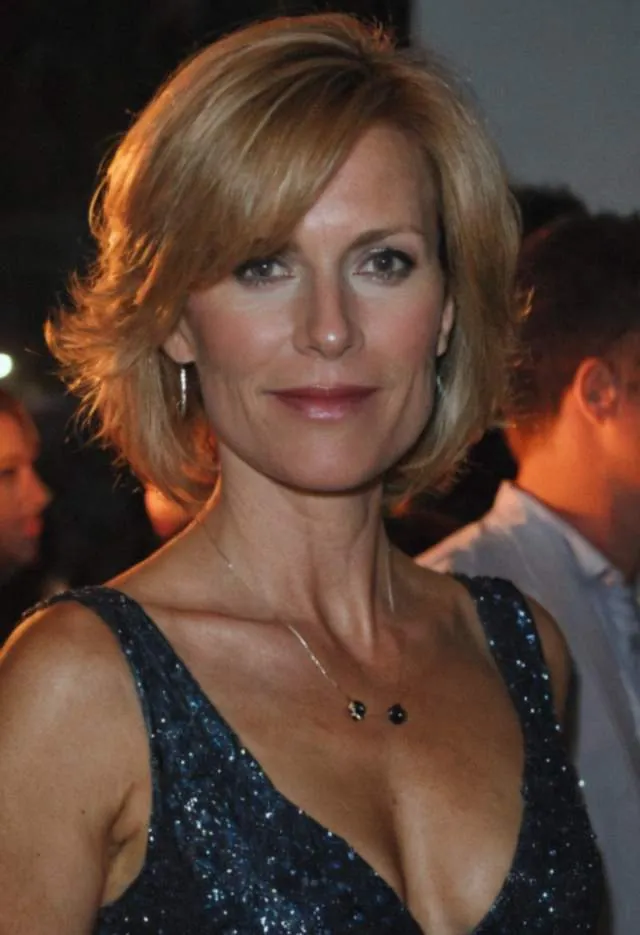 Pia, 52